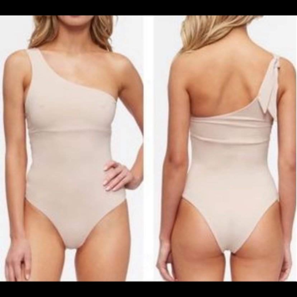 Tavik swim wear